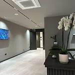 ホテル The Roots Boutique 4*