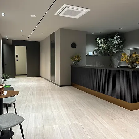 The Roots Boutique מלון