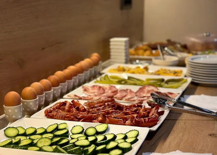 The Roots Boutique Отель Шкодер