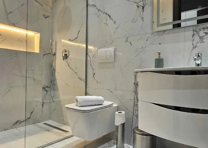 Отель The Roots Boutique Шкодер