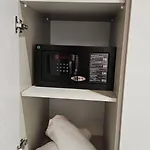 The Roots Boutique 4*