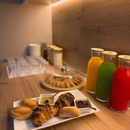 The Roots Boutique Hotel 4*