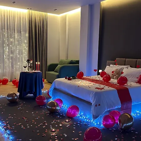The Roots Boutique 4*