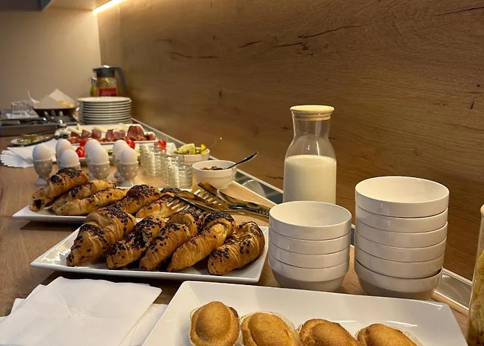 The Roots Boutique 호텔 4*