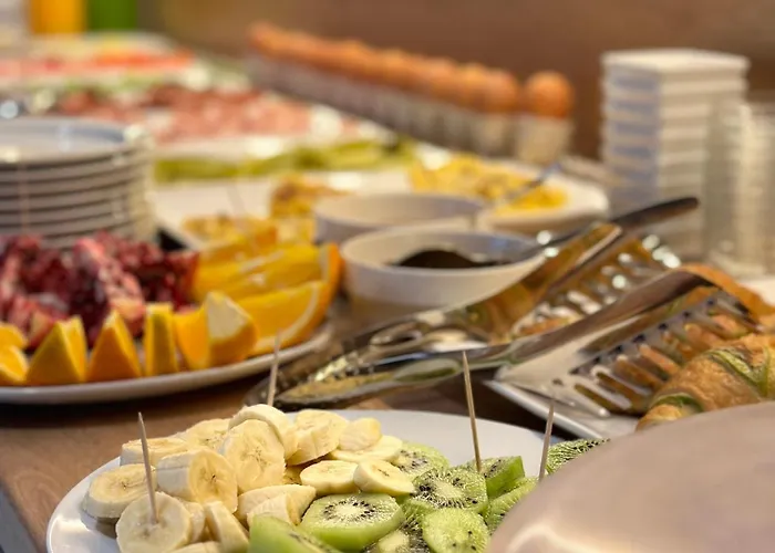 The Roots Boutique 4*